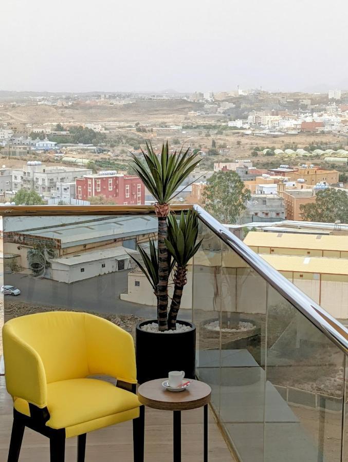 Citadines Abha Aparthotel Luaran gambar Yucca gloriosa