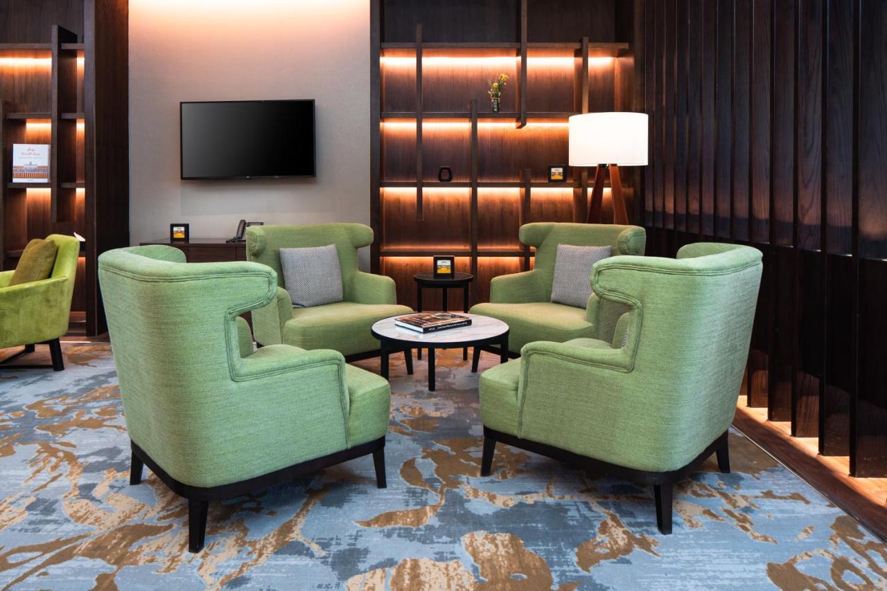 Citadines Abha Aparthotel Luaran gambar The lounge at the airport