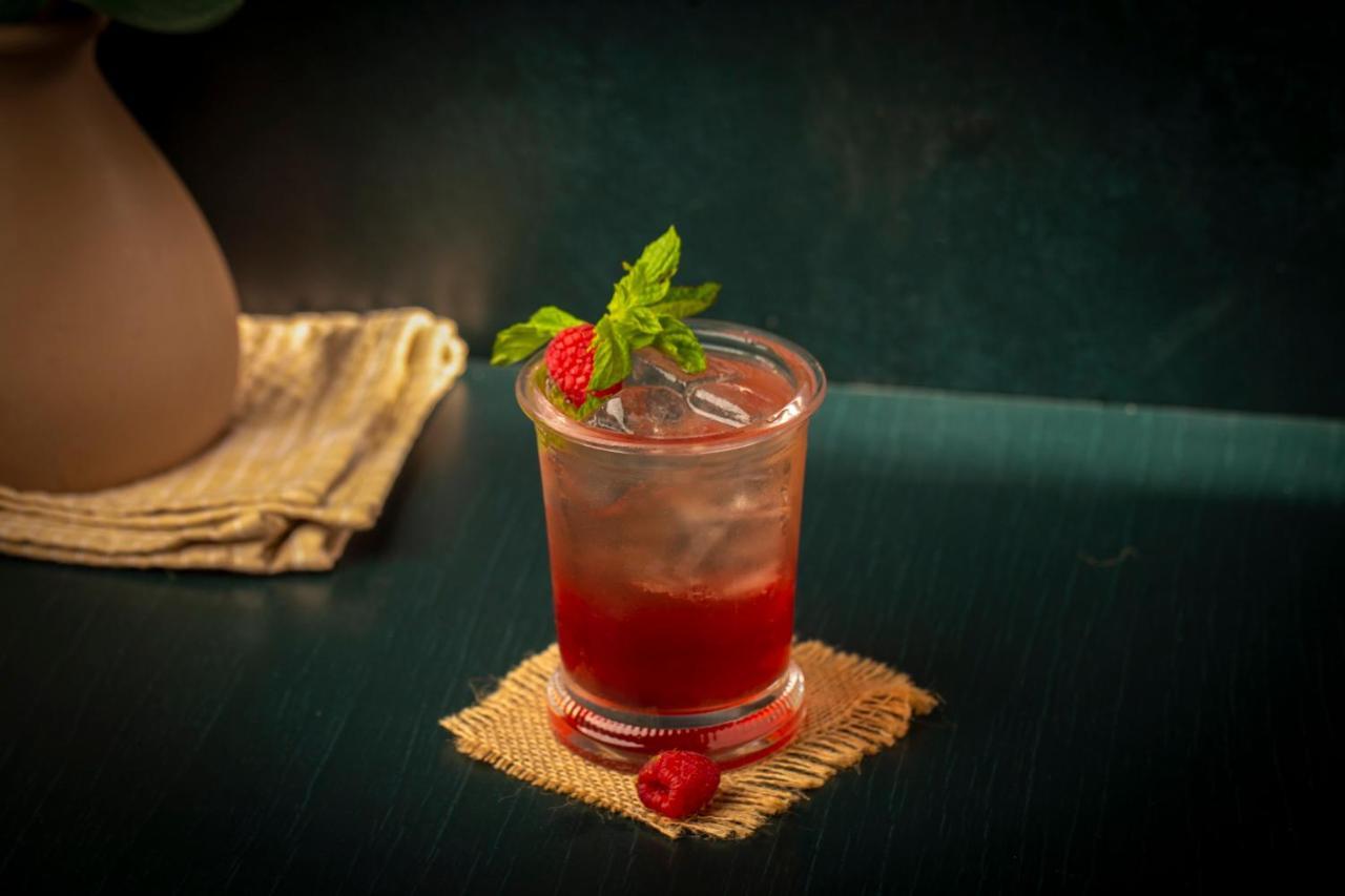 Citadines Abha Aparthotel Luaran gambar A strawberry basil smash
